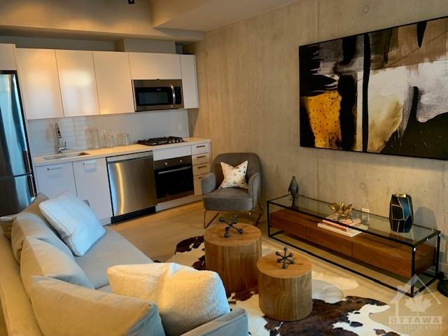 2F - 203 Catherine Street - SoBa Condos