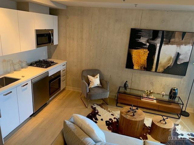 2F - 203 Catherine Street - SoBa Condos