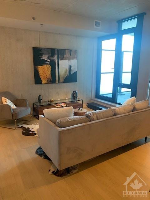 2F - 203 Catherine Street - SoBa Condos