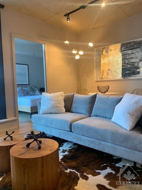 2F - 203 Catherine Street - SoBa Condos