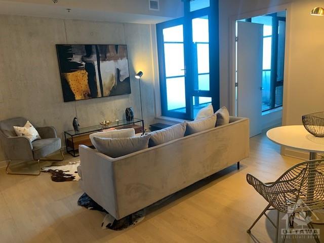 2F - 203 Catherine Street - SoBa Condos
